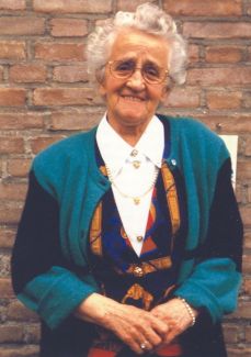 Klik voor foto in apart venster elisabeth_margaretha_tournay.jpg