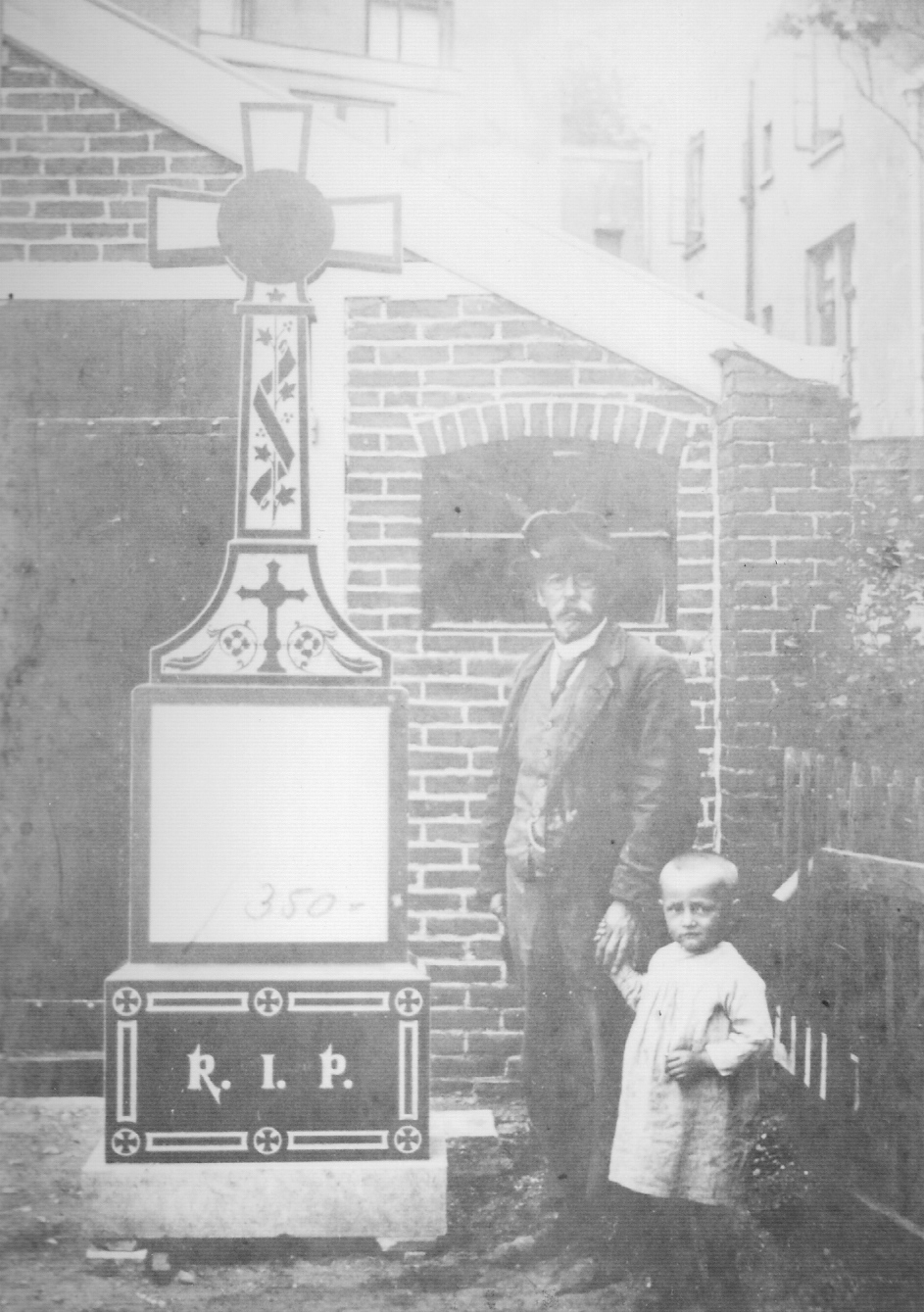 Klik voor foto in apart venster heinrich_tourneij.jpg