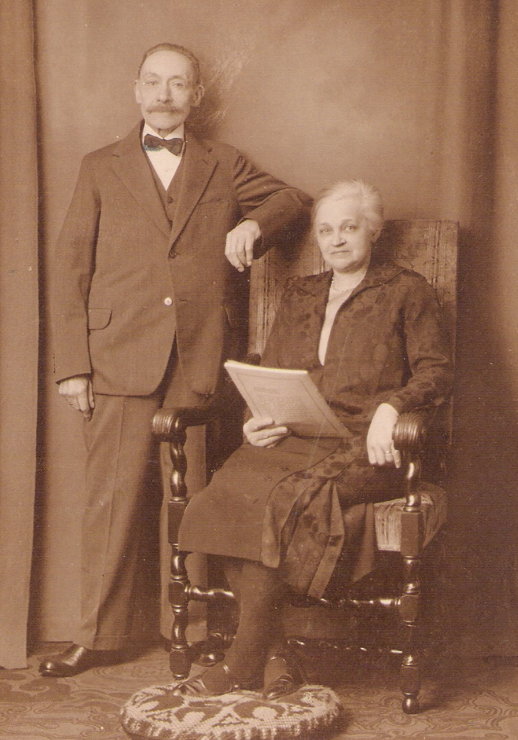 Klik voor foto in apart venster hendrik_bernardus_cornelis_zweers_en_hendrika_cecilia_klomp.jpg