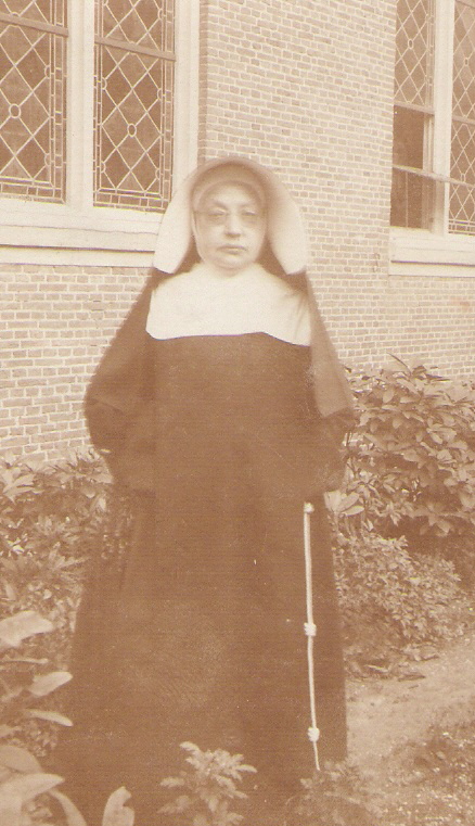 Klik voor foto in apart venster johanna_antonia_adelberta_zweers_maria_meletina.jpg
