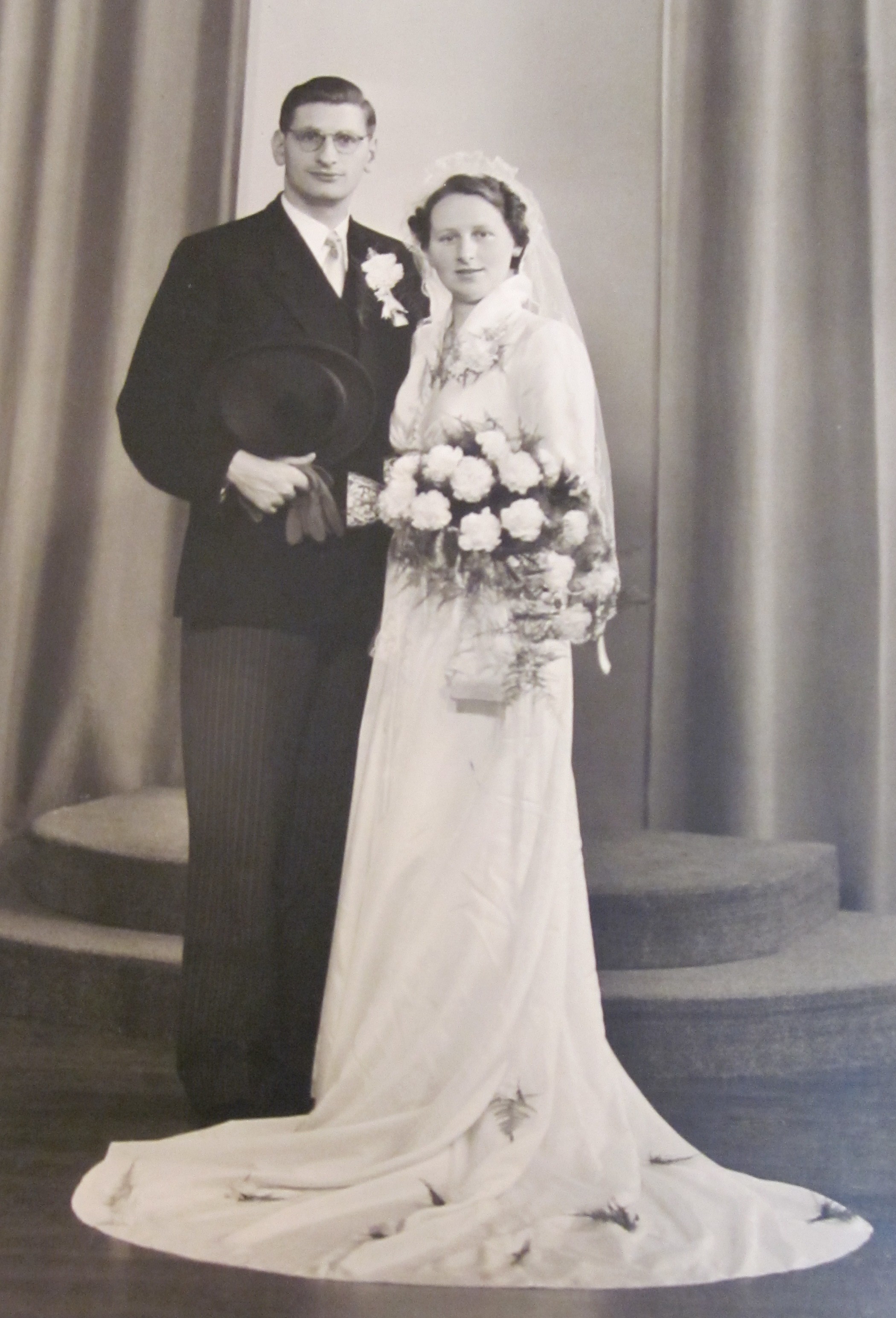 trouwfoto_henk_van_haalen_en_bep_van_de_kamp.jpg