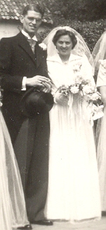 Klik voor foto in apart venster trouwfoto_theodoor_jan_pius_heeres_en_elsa_gabri_lle_eymael.jpg